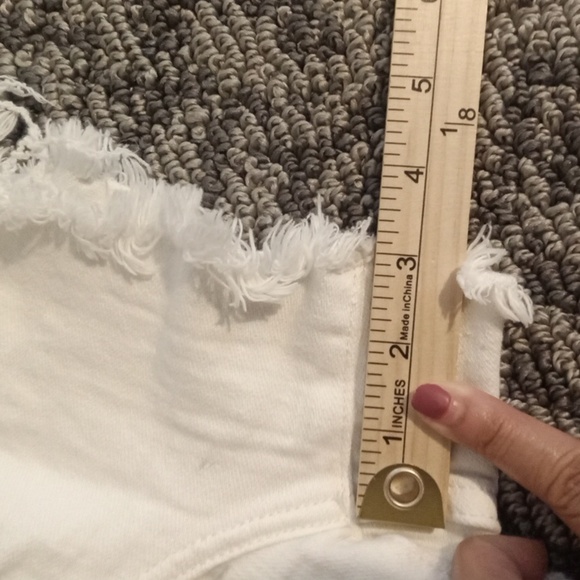 Pistola White Jean Shorts Distressed High-Waisted Cut Off Raw Hem Size 29 - Picture 7 of 11